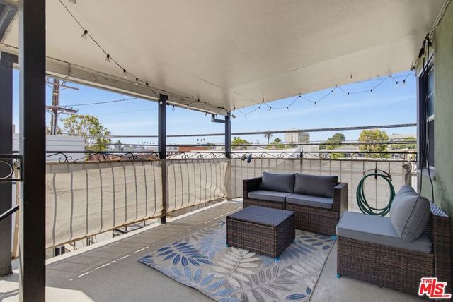 1834 9th Street 5, Santa Monica, CA 90404