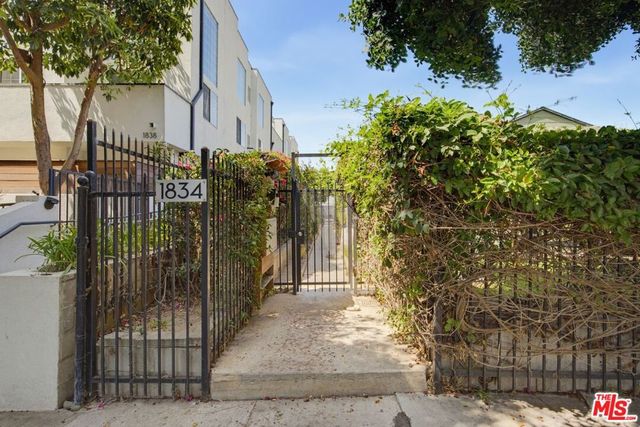 1834 9th Street 5, Santa Monica, CA 90404