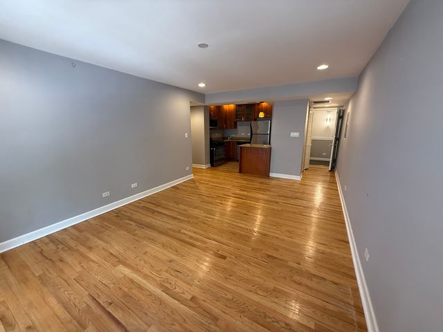 6954 N Greenview Avenue 409, Chicago, IL 60626