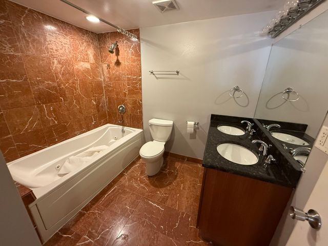 6954 N Greenview Avenue 409, Chicago, IL 60626