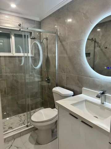 4960 SW 28th Ter, Dania Beach, FL 33312