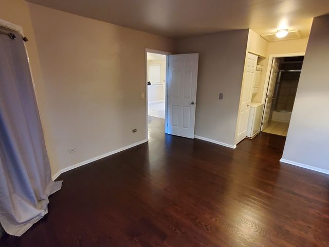 357 BLOOMFIELD Lane 3, Glen Ellyn, IL 60137