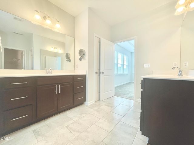 213 Ivy Arbor Way, Holly Springs, NC 27540