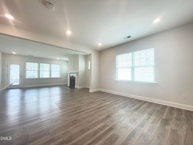 213 Ivy Arbor Way, Holly Springs, NC 27540