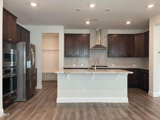 213 Ivy Arbor Way, Holly Springs, NC 27540