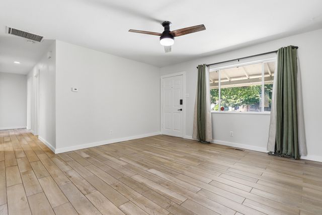 12813 Turquoise Avenue NE, Albuquerque, NM 87123