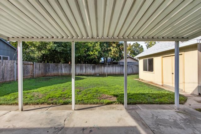 1341 Greenhills Rd, Sacramento, CA 95864