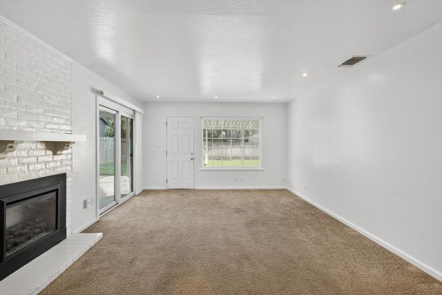 1341 Greenhills Rd, Sacramento, CA 95864