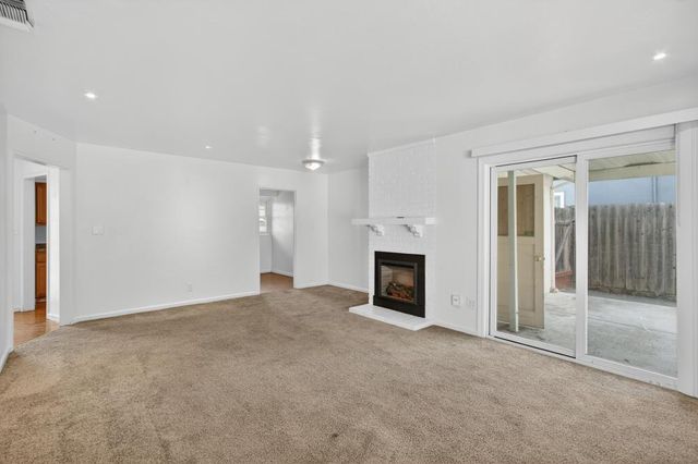 1341 Greenhills Rd, Sacramento, CA 95864