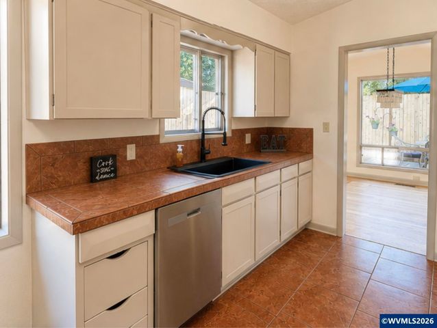 4261 Gardner Rd SE, Salem, OR 97302