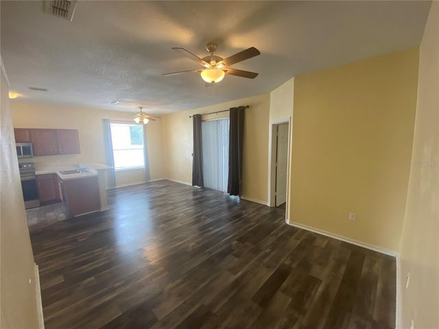 302 BLUFF PASS DRIVE, Eustis, FL 32726