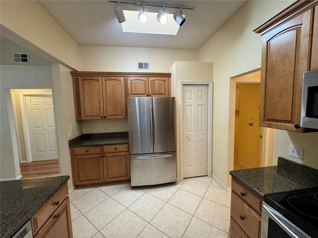 302 BLUFF PASS DRIVE, Eustis, FL 32726