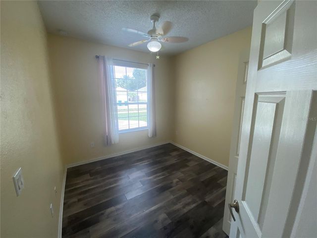 302 BLUFF PASS DRIVE, Eustis, FL 32726