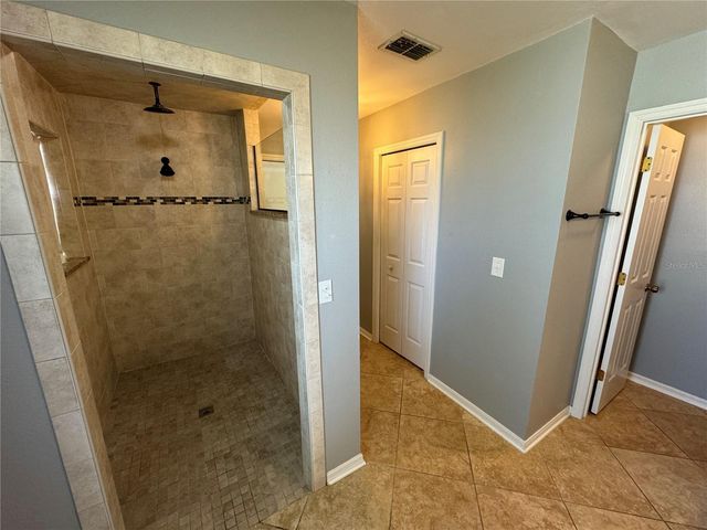 302 BLUFF PASS DRIVE, Eustis, FL 32726