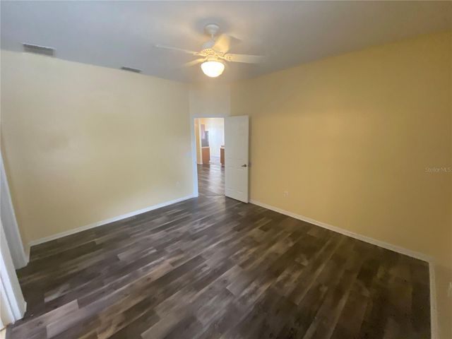 302 BLUFF PASS DRIVE, Eustis, FL 32726