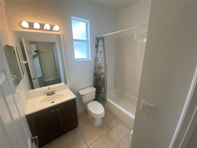302 BLUFF PASS DRIVE, Eustis, FL 32726