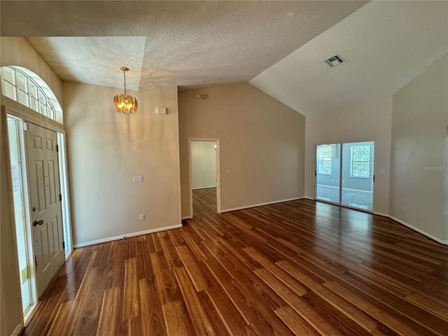 302 BLUFF PASS DRIVE, Eustis, FL 32726