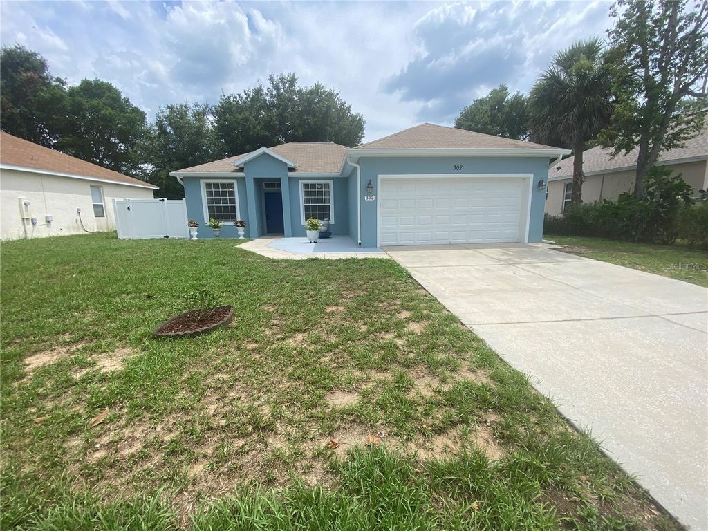 302 BLUFF PASS DRIVE, Eustis, FL 32726