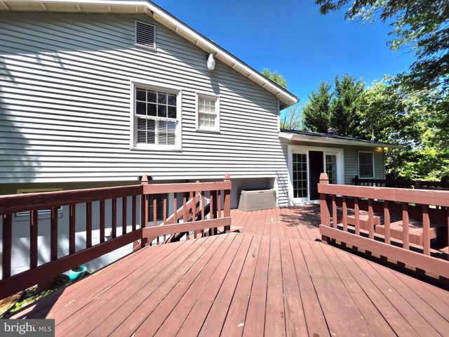 2215 COLLINGWOOD RD, Alexandria, VA 22308