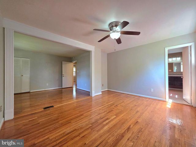 2215 COLLINGWOOD RD, Alexandria, VA 22308