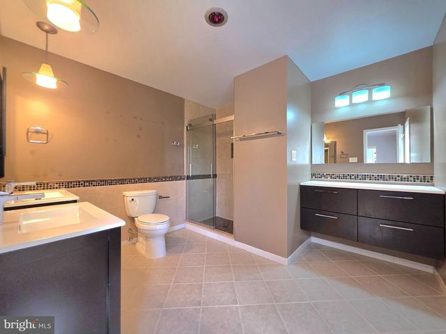 2215 COLLINGWOOD RD, Alexandria, VA 22308