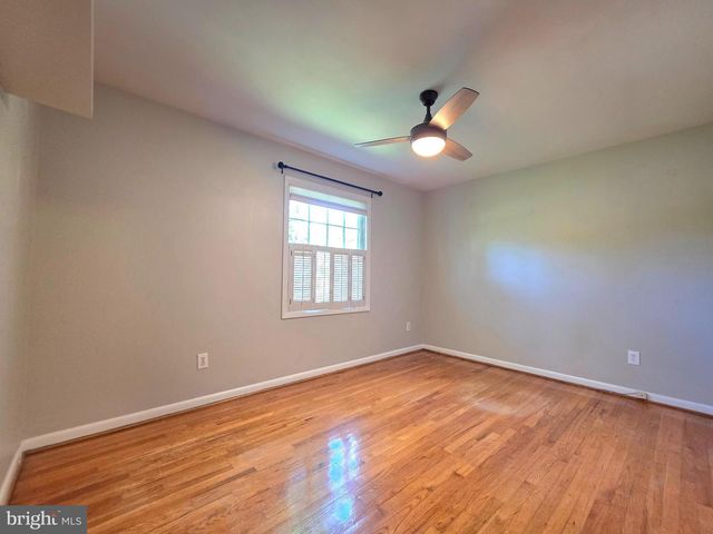 2215 COLLINGWOOD RD, Alexandria, VA 22308