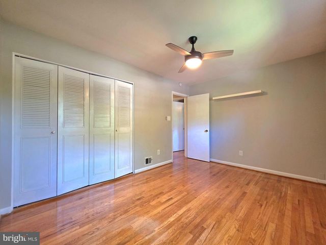 2215 COLLINGWOOD RD, Alexandria, VA 22308