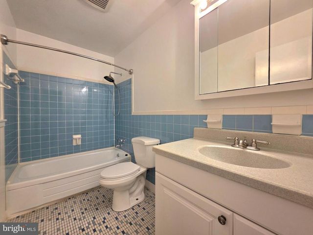 2215 COLLINGWOOD RD, Alexandria, VA 22308