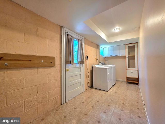 2215 COLLINGWOOD RD, Alexandria, VA 22308