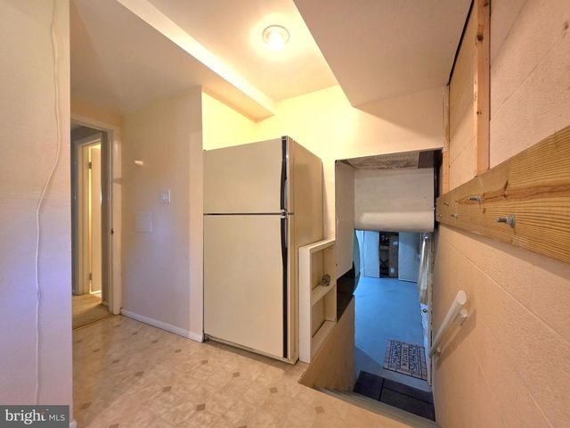 2215 COLLINGWOOD RD, Alexandria, VA 22308