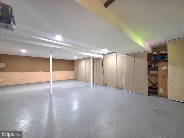 2215 COLLINGWOOD RD, Alexandria, VA 22308