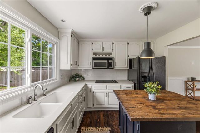 406 W 86th Terrace, Kansas City, MO 64114