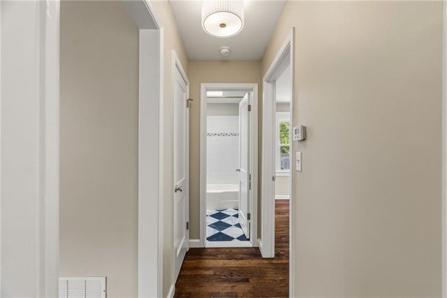 406 W 86th Terrace, Kansas City, MO 64114