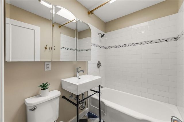 406 W 86th Terrace, Kansas City, MO 64114