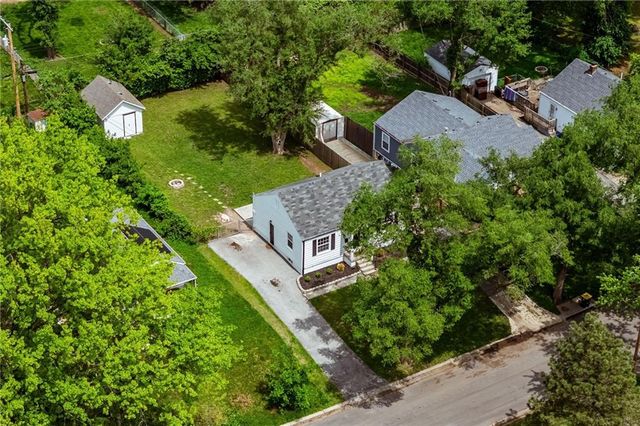 406 W 86th Terrace, Kansas City, MO 64114