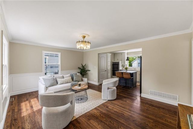 406 W 86th Terrace, Kansas City, MO 64114