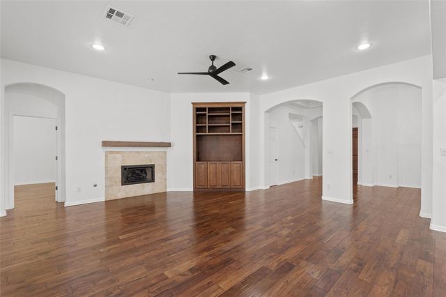 10421 Hansa DR, Austin, TX 78739