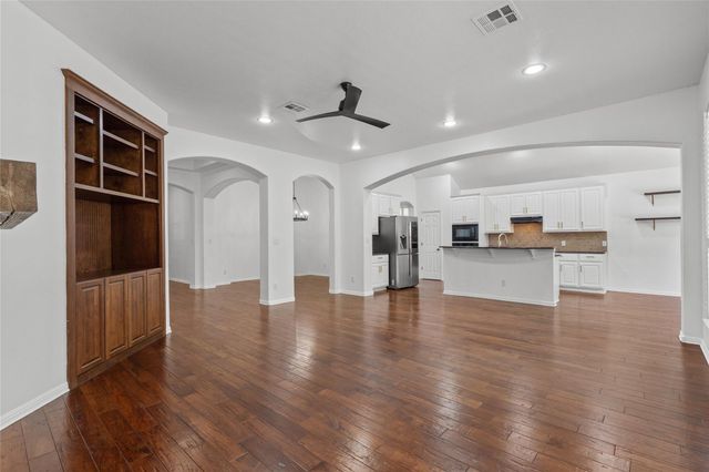 10421 Hansa DR, Austin, TX 78739