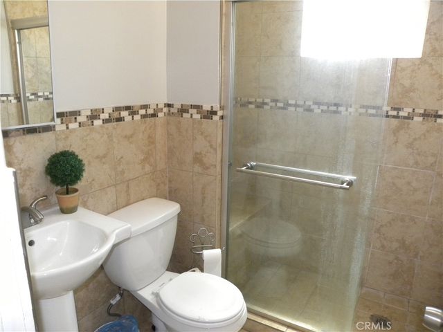 4611 Leonis, Commerce, CA 90040