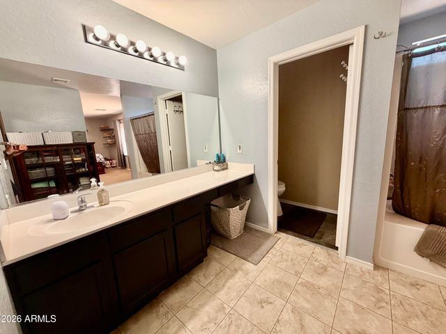 2051 N PINE Place, Casa Grande, AZ 85122