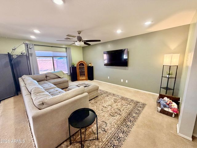 2051 N PINE Place, Casa Grande, AZ 85122