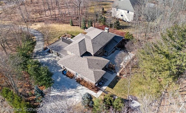 3479 E Shady Ridge Lane, Midland, MI 48642