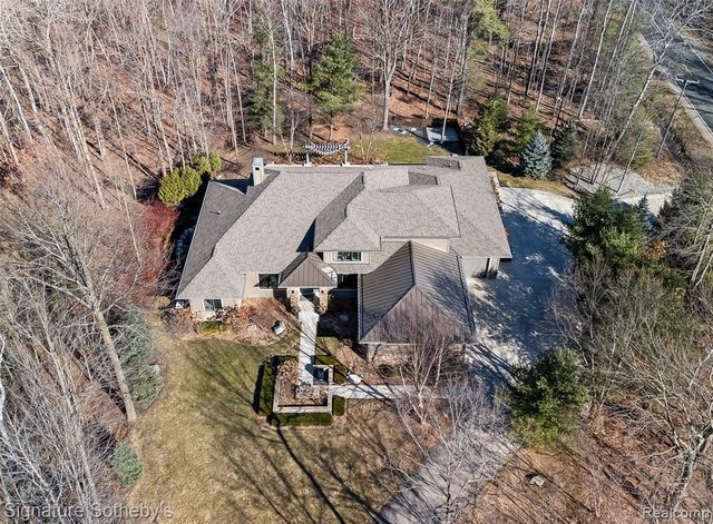 3479 E Shady Ridge Lane, Midland, MI 48642