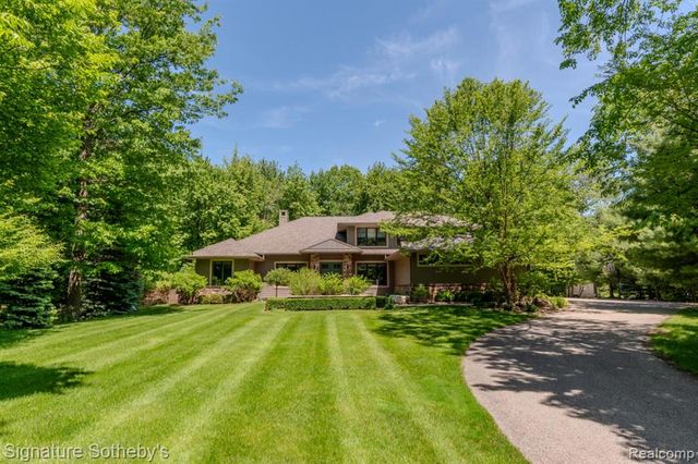 3479 E Shady Ridge Lane, Midland, MI 48642