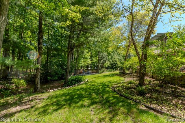 3479 E Shady Ridge Lane, Midland, MI 48642