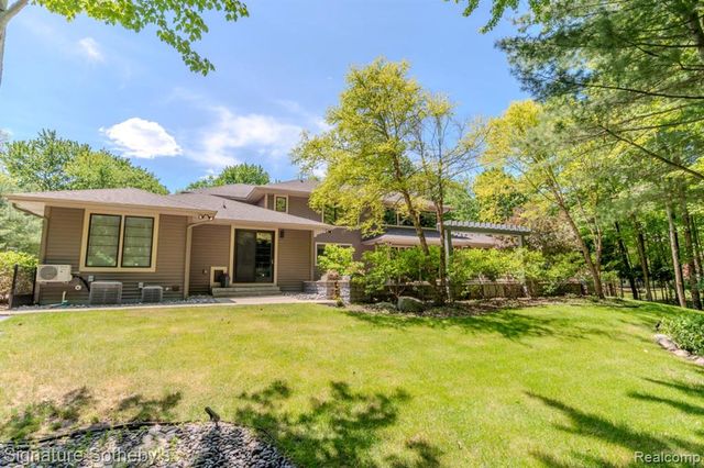 3479 E Shady Ridge Lane, Midland, MI 48642
