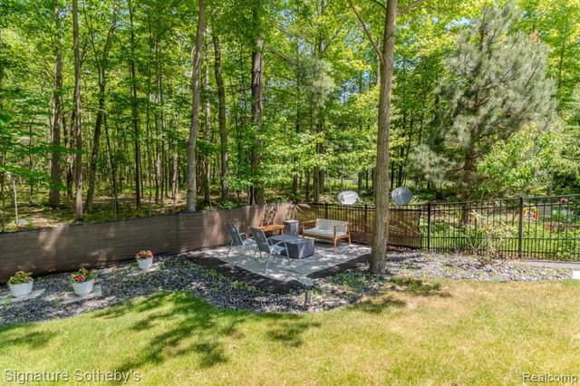 3479 E Shady Ridge Lane, Midland, MI 48642