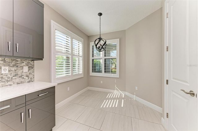 5111 BARNETT CIRCLE, Bradenton, FL 34211