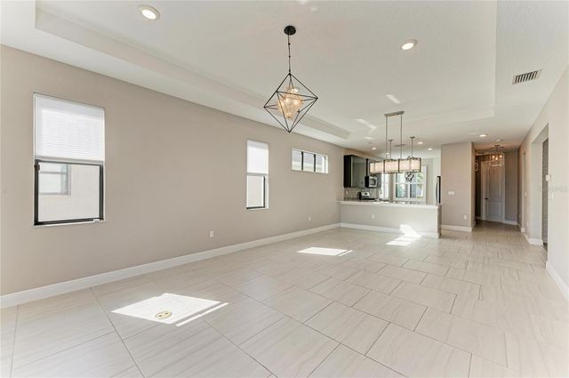 5111 BARNETT CIRCLE, Bradenton, FL 34211