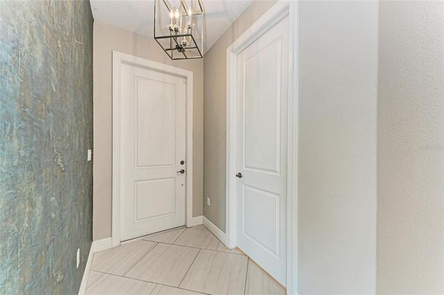 5111 BARNETT CIRCLE, Bradenton, FL 34211